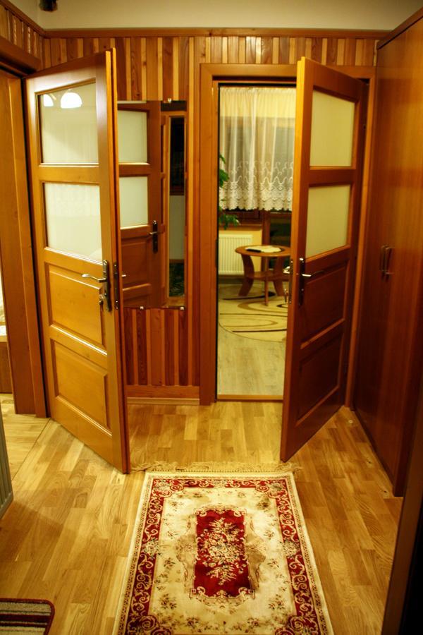 Apartamenty- Mieszkania Wakacyjne Чарна-Гура Экстерьер фото